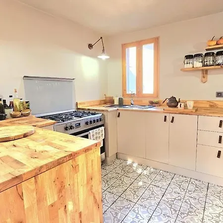 度假居 Vintage Charm In Center