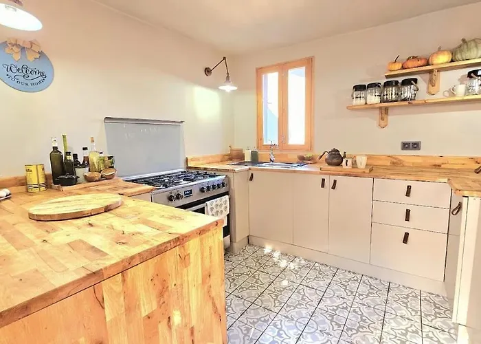 Tatil Evi Vintage Charm In Center